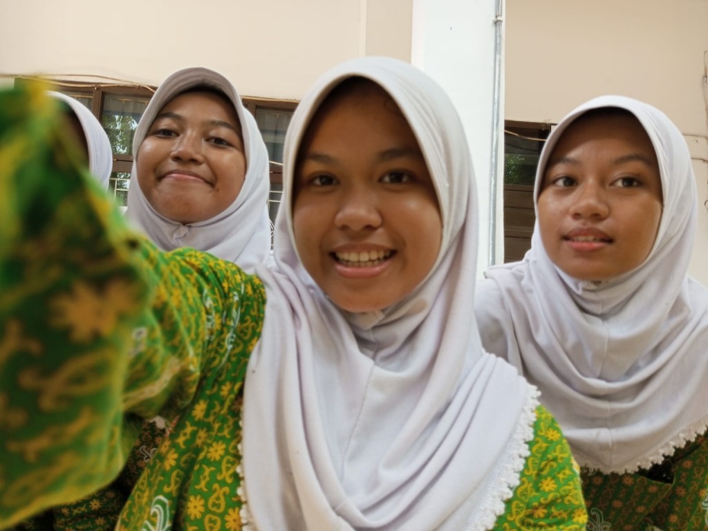 Green Batik Selfie